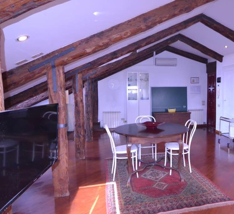 Breathtaking Terrace In Santa Margherita Square Apartamento *